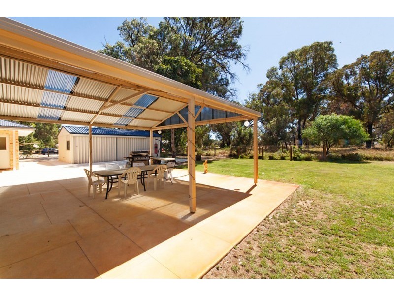 27 Peelfold Glen, Golden Bay WA 6174