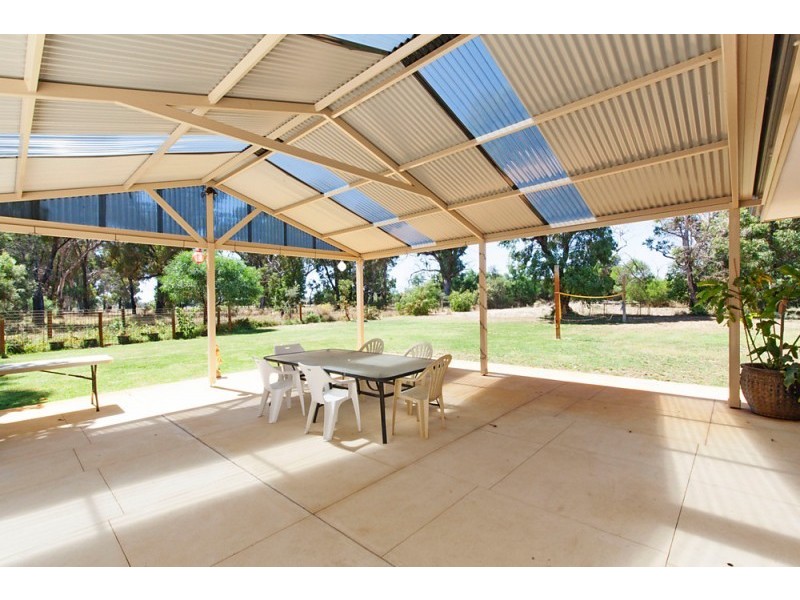 27 Peelfold Glen, Golden Bay WA 6174