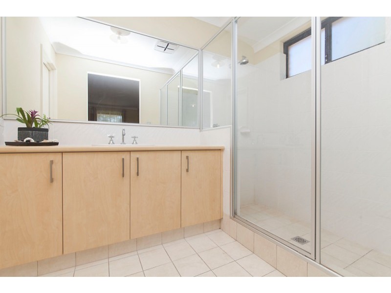 27 Peelfold Glen, Golden Bay WA 6174