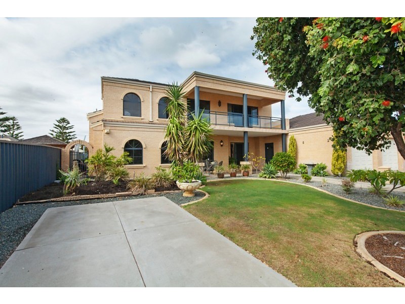 3 Anzio Court, Secret Harbour WA 6173