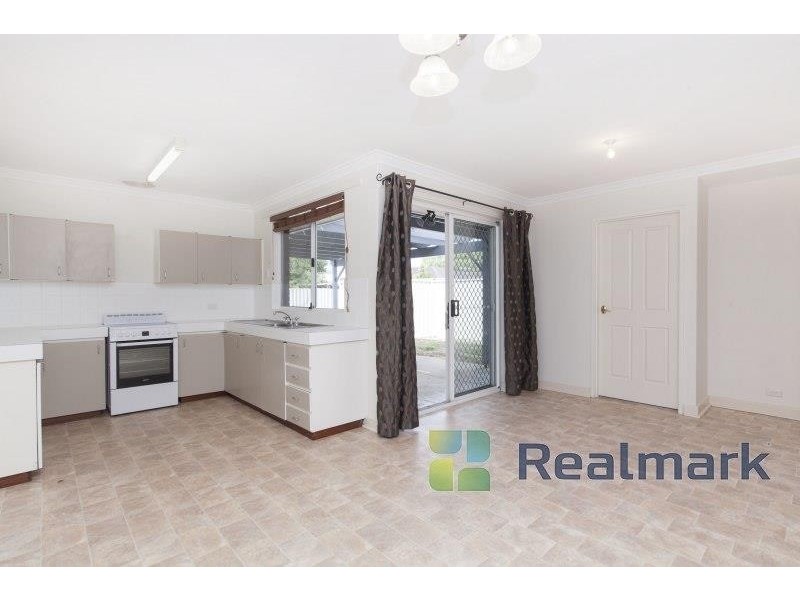 68 Willmott Drive, Cooloongup WA 6168