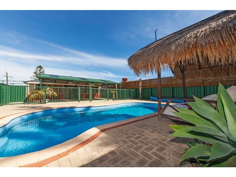 25 Crystaluna Drive, Golden Bay WA 6174