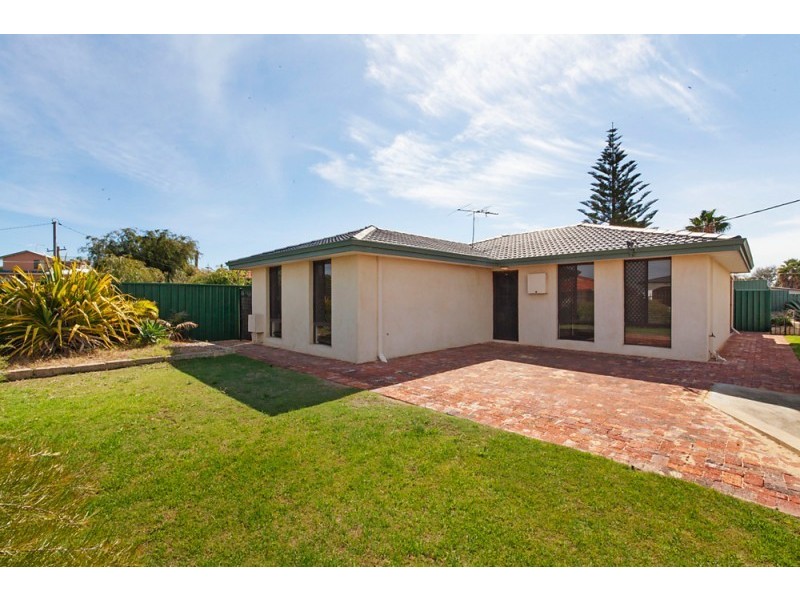 25 Crystaluna Drive, Golden Bay WA 6174