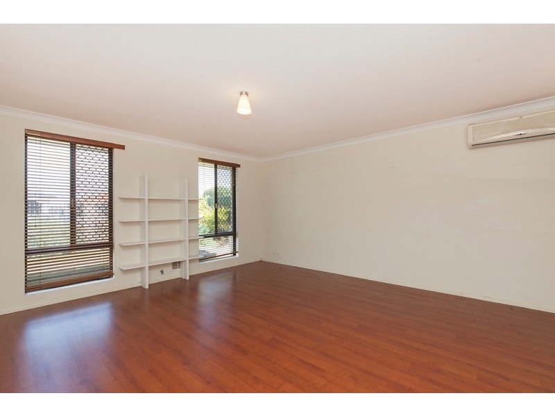 25 Crystaluna Drive, Golden Bay WA 6174