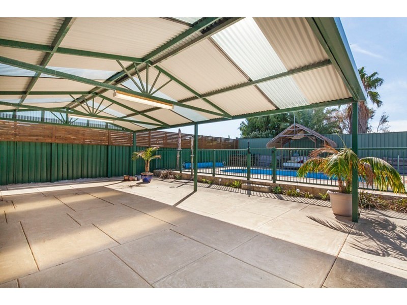 25 Crystaluna Drive, Golden Bay WA 6174