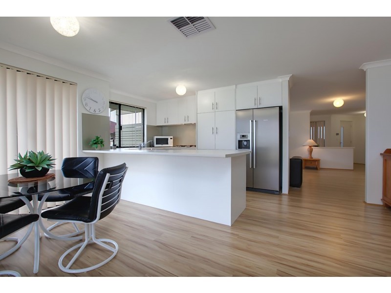 19 Claiborne Road, Secret Harbour WA 6173