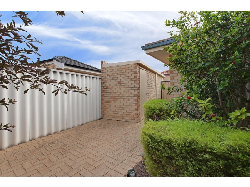 4/55 Moreton Crescent, Warnbro WA 6169