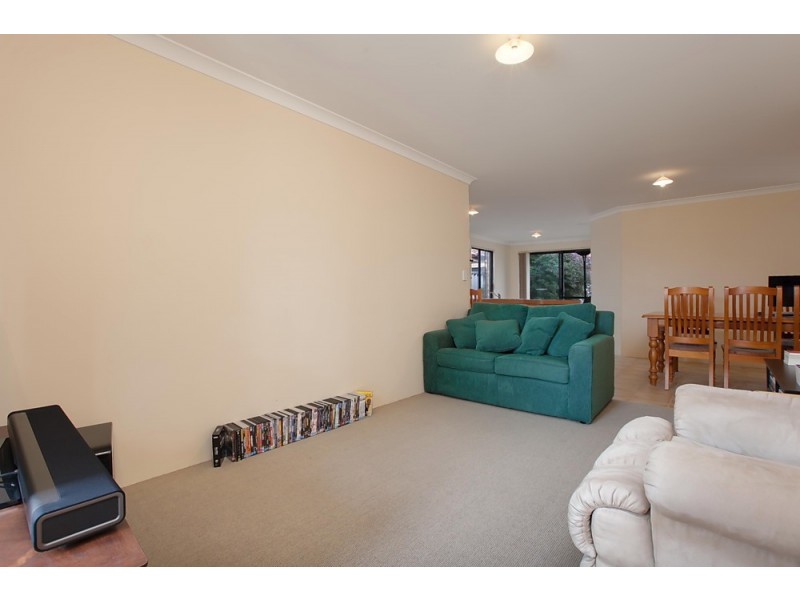4/55 Moreton Crescent, Warnbro WA 6169