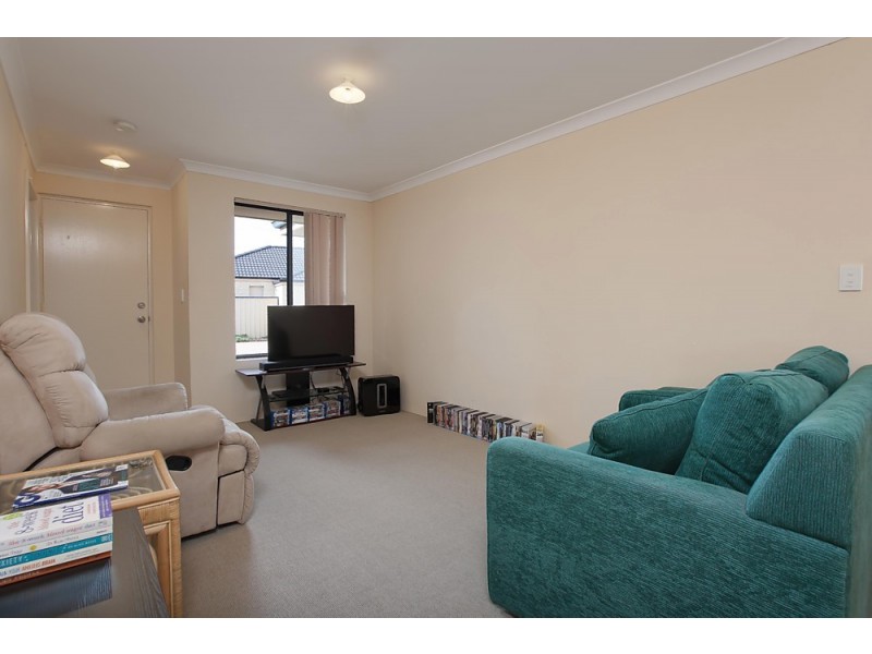 4/55 Moreton Crescent, Warnbro WA 6169