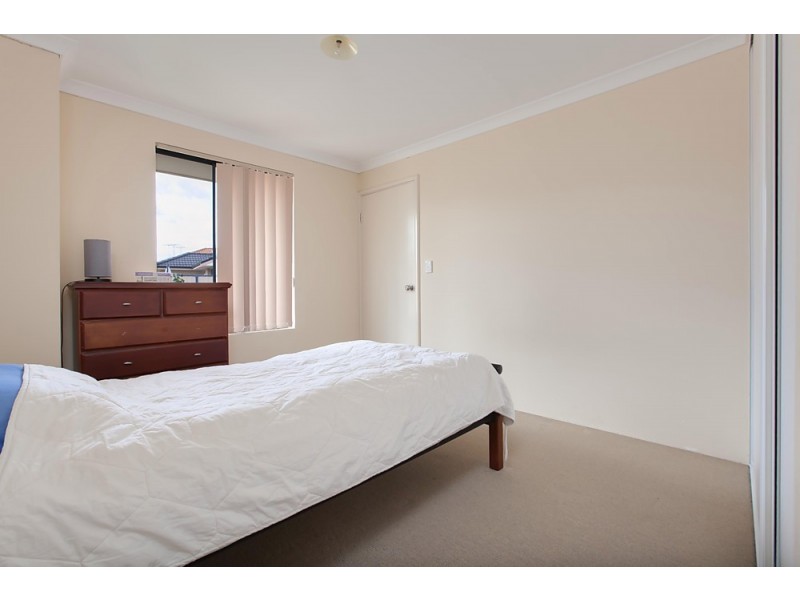 4/55 Moreton Crescent, Warnbro WA 6169