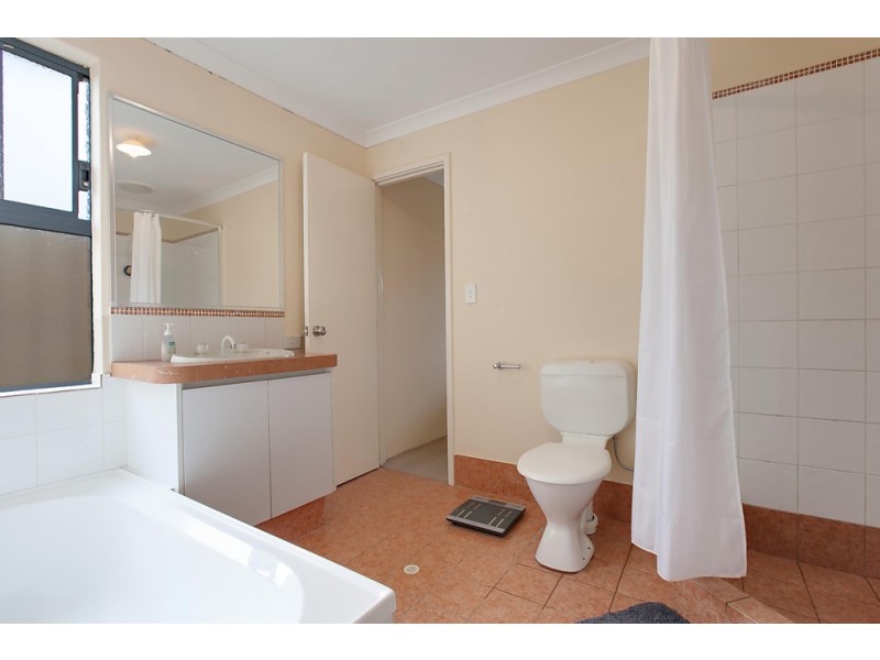 4/55 Moreton Crescent, Warnbro WA 6169