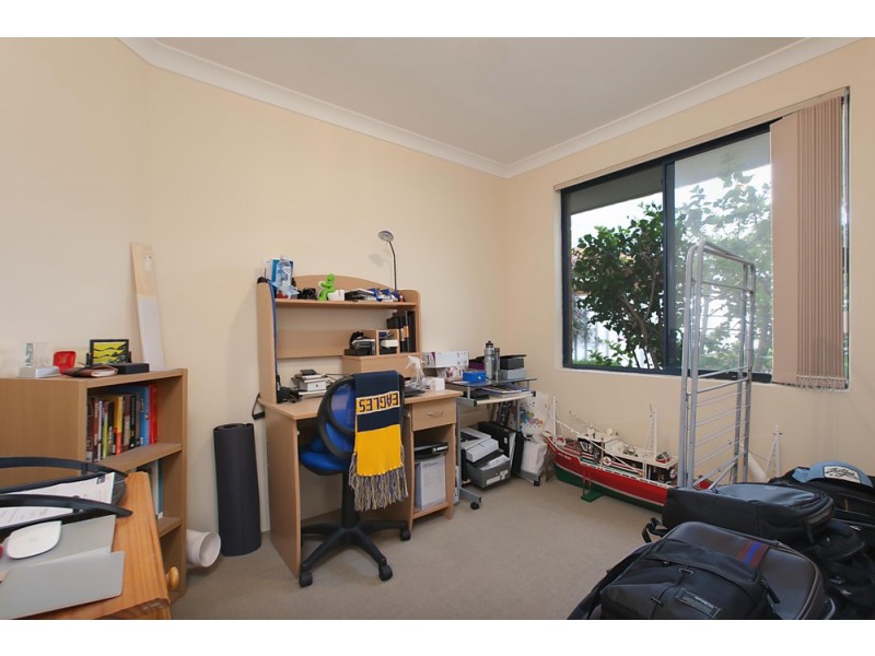 4/55 Moreton Crescent, Warnbro WA 6169
