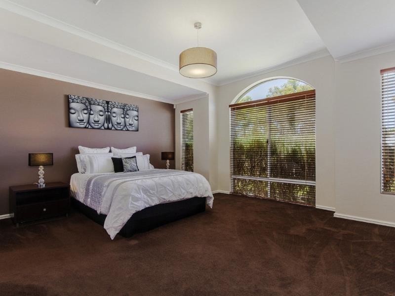 75 Greeson Parkway, Secret Harbour WA 6173