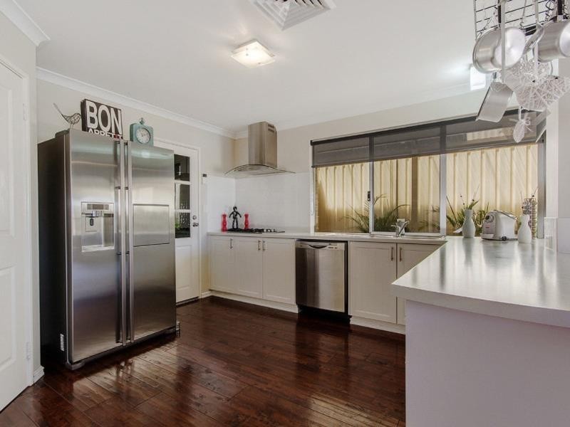 75 Greeson Parkway, Secret Harbour WA 6173