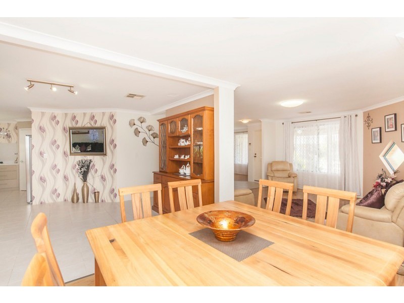 28 Zedora Loop, Port Kennedy WA 6172