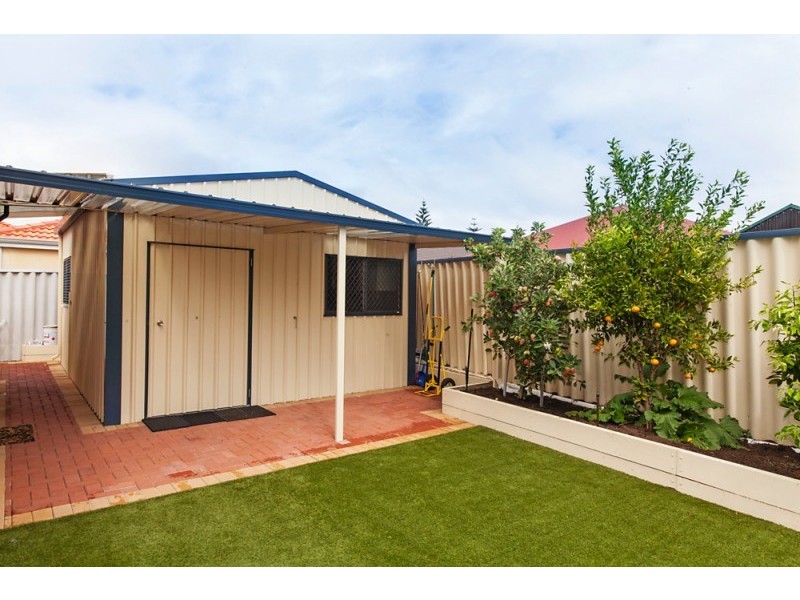 28 Zedora Loop, Port Kennedy WA 6172