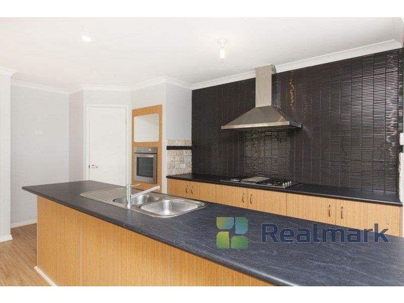 16 Battrass Loop, Baldivis WA 6171