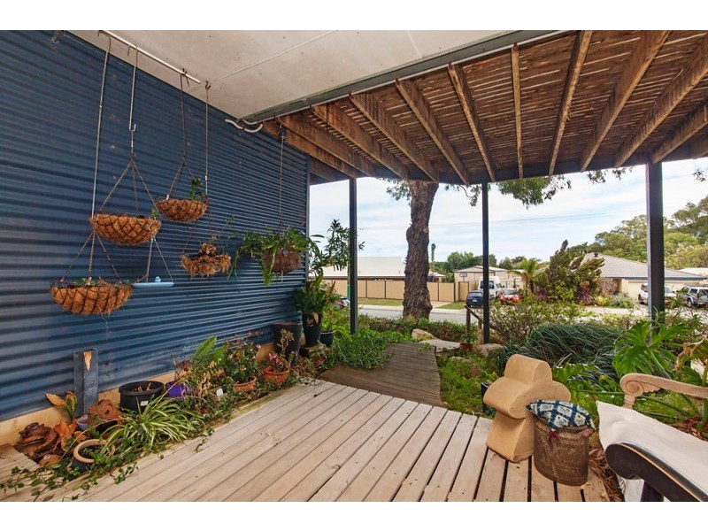 40 Minderoo Crescent, Golden Bay WA 6174