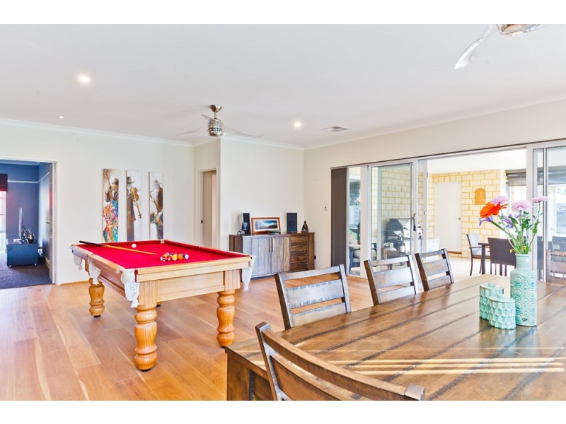 25 Greeson Pwy, Secret Harbour WA 6173