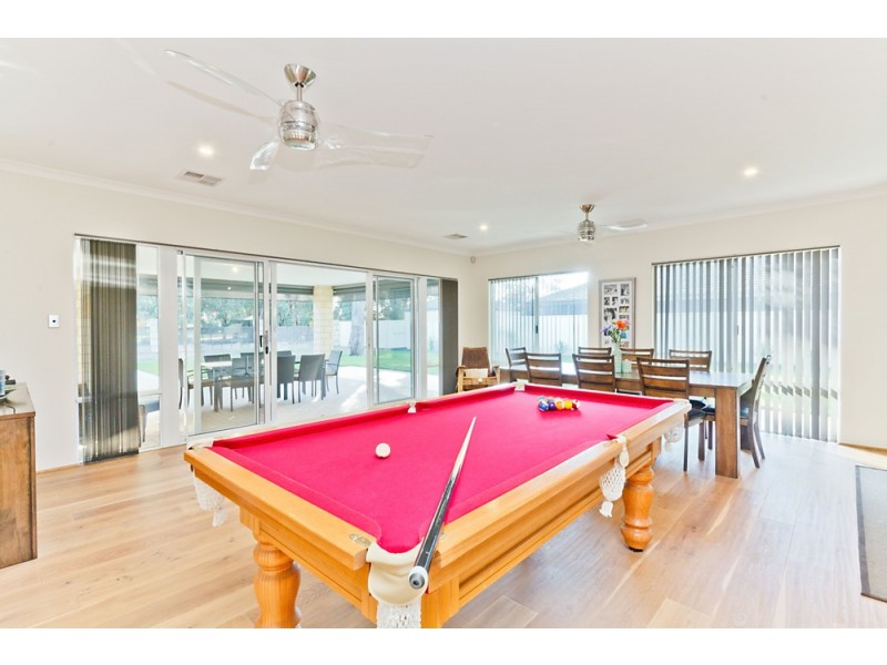 25 Greeson Pwy, Secret Harbour WA 6173