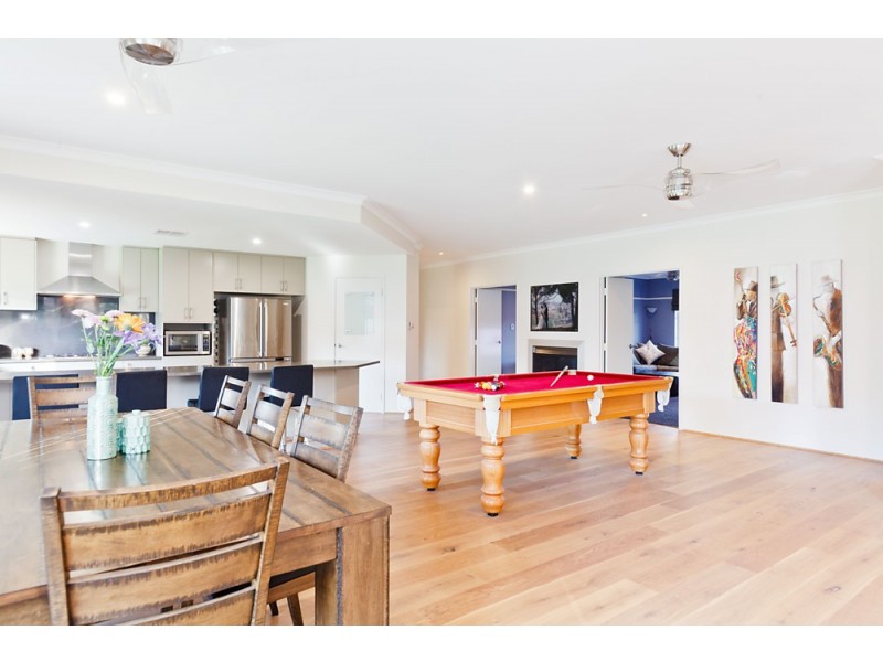 25 Greeson Pwy, Secret Harbour WA 6173