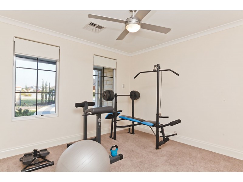 25 Greeson Pwy, Secret Harbour WA 6173