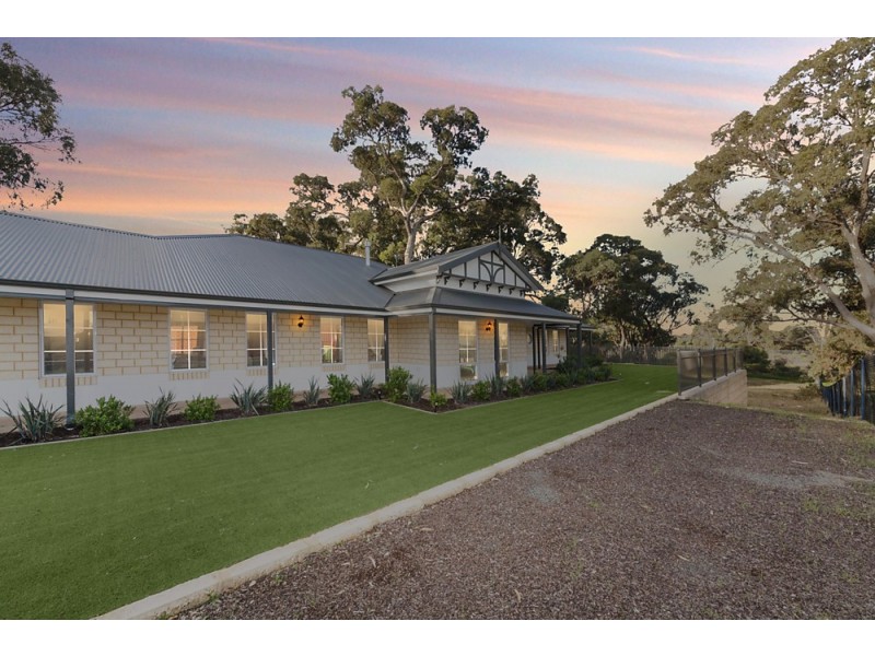 25 Greeson Pwy, Secret Harbour WA 6173