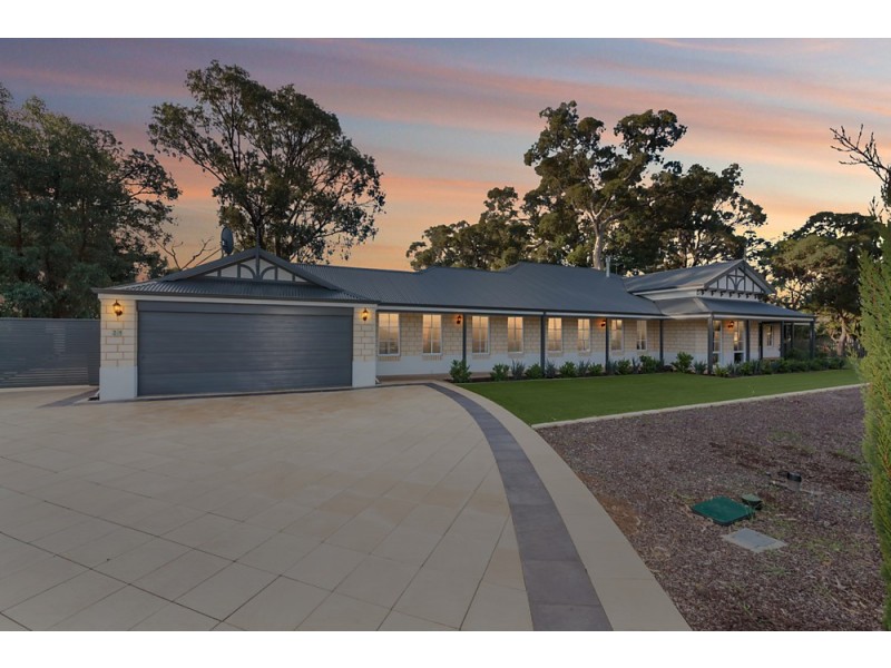 25 Greeson Pwy, Secret Harbour WA 6173