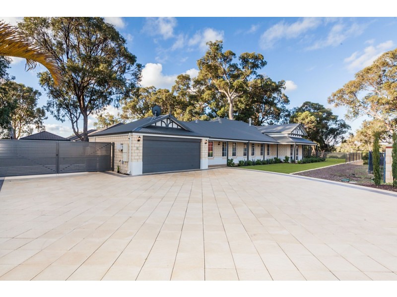25 Greeson Pwy, Secret Harbour WA 6173
