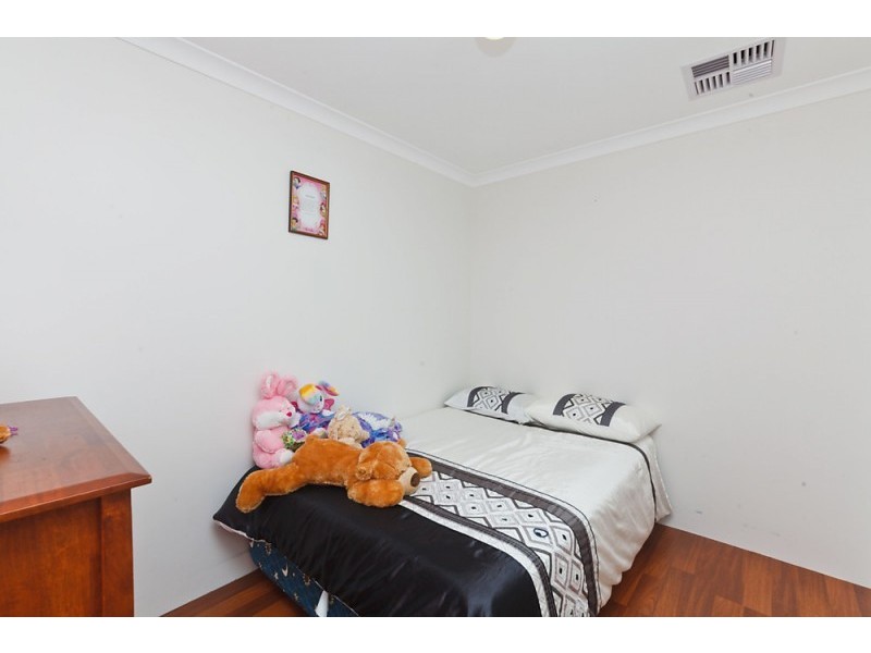 13 Manila Place, Warnbro WA 6169