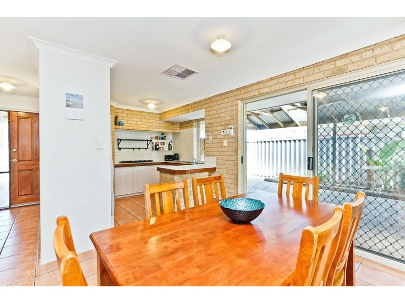 13 Manila Place, Warnbro WA 6169