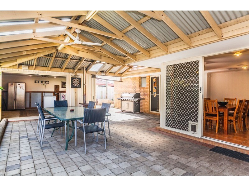 13 Manila Place, Warnbro WA 6169