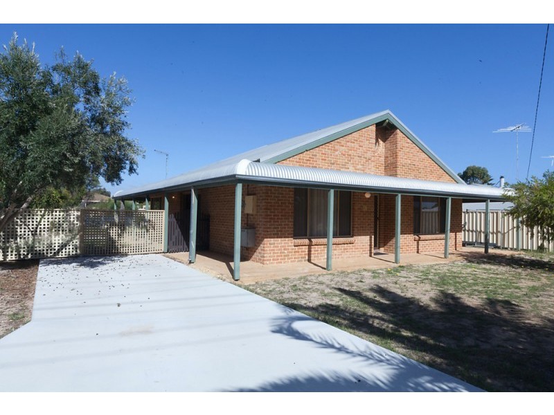 48 Tangadee Road, Golden Bay WA 6174