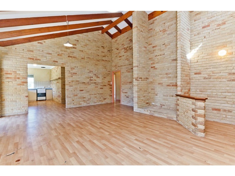 48 Tangadee Road, Golden Bay WA 6174