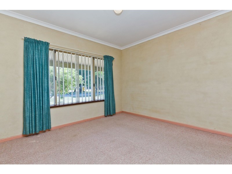 48 Tangadee Road, Golden Bay WA 6174