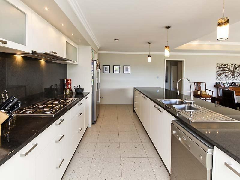 4 Antero Road, Secret Harbour WA 6173