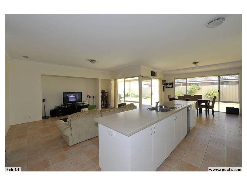 14 Sinclair Vista, Lakelands WA 6180