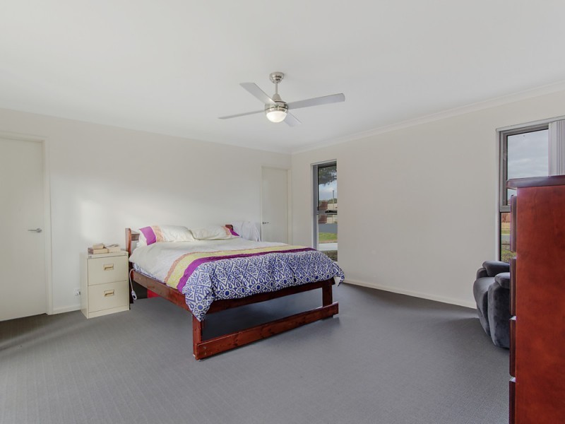 1 Boolardy Road, Golden Bay WA 6174