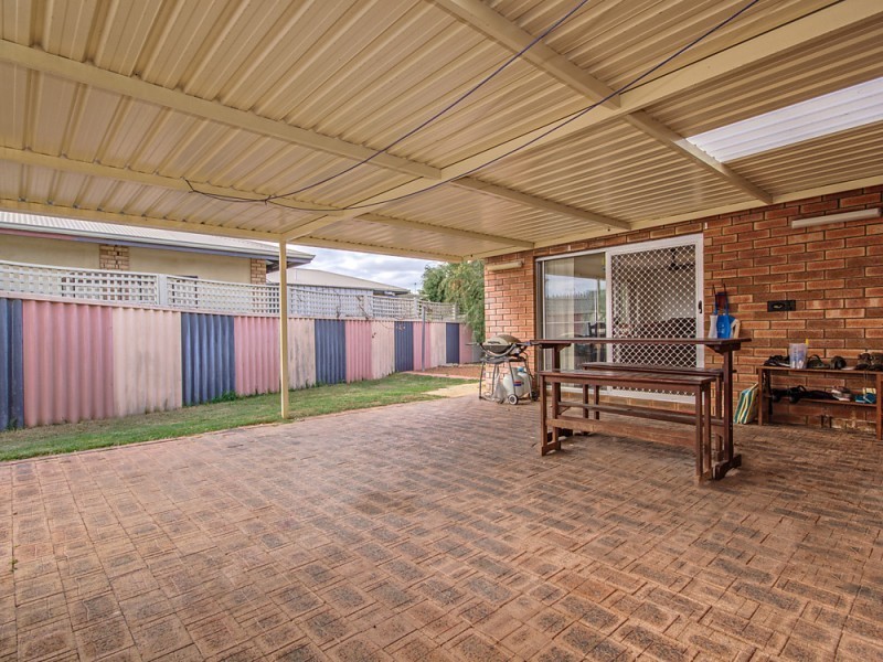 1 Boolardy Road, Golden Bay WA 6174
