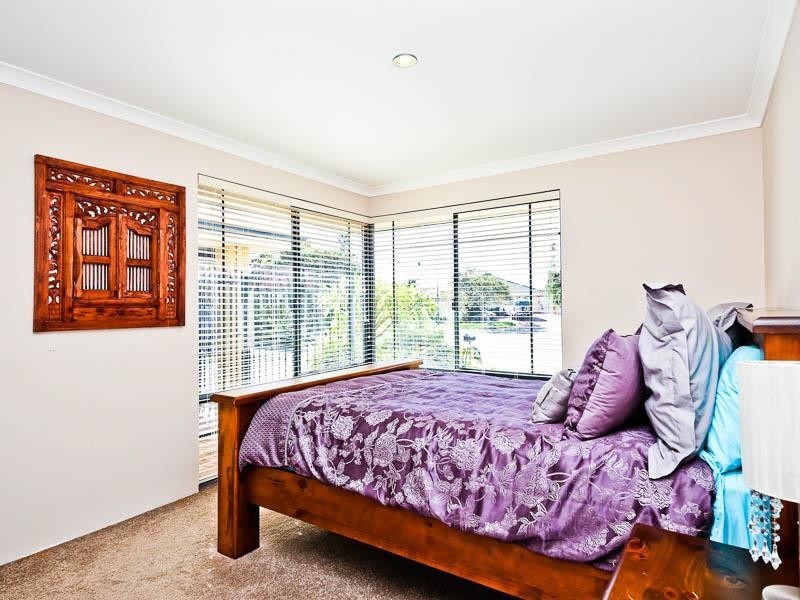 8 Milos Mews, Secret Harbour WA 6173
