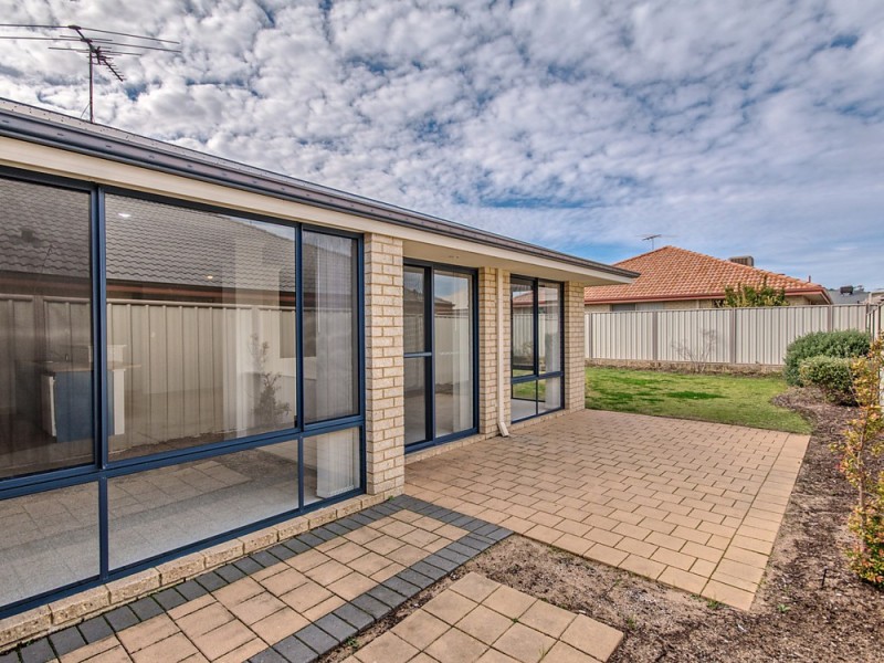 104 Forty Road, Secret Harbour WA 6173