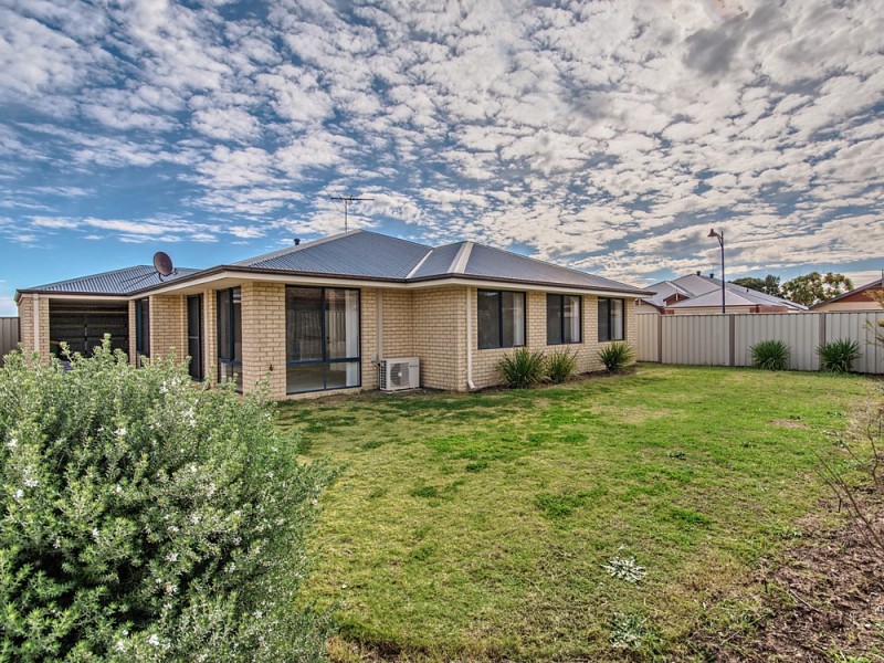 104 Forty Road, Secret Harbour WA 6173