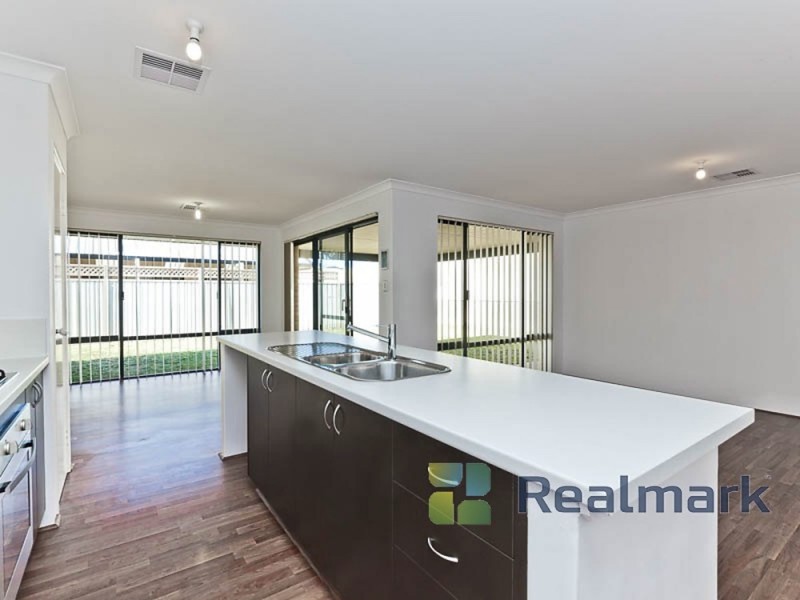 17 Brunswick Street, Secret Harbour WA 6173