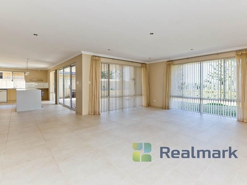 41 Arrowwood Loop, Secret Harbour WA 6173