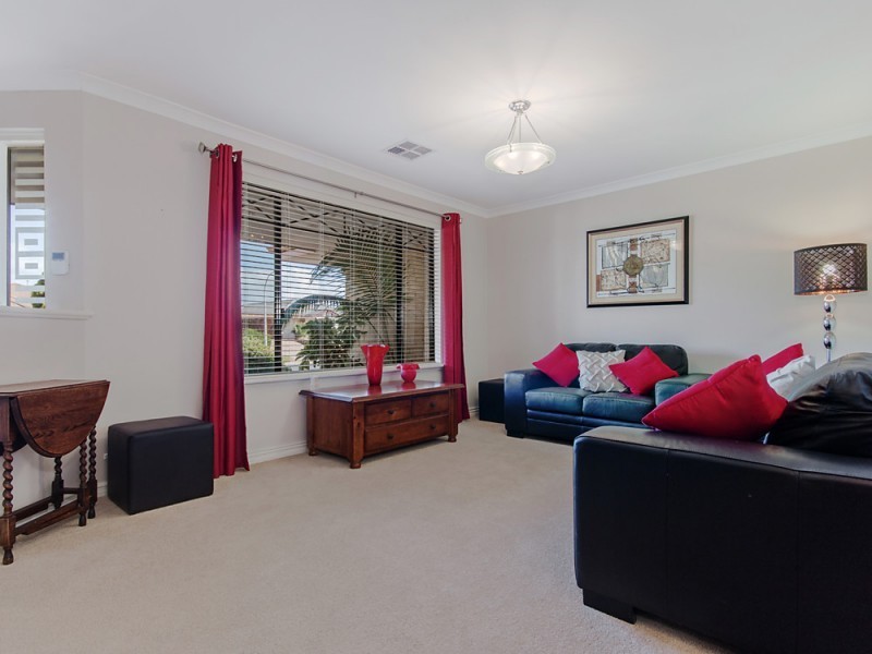 205 Fendam Street, Port Kennedy WA 6172