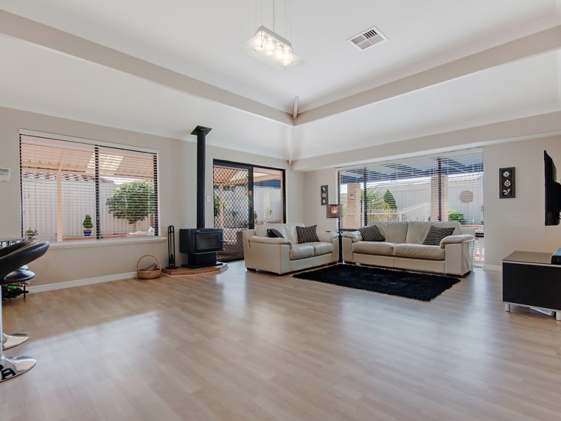 205 Fendam Street, Port Kennedy WA 6172