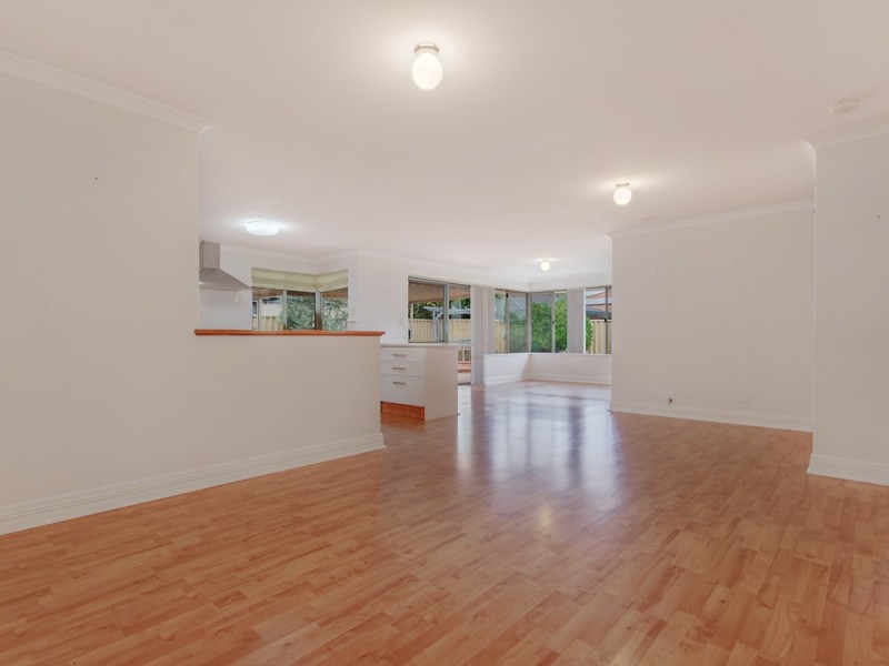 4 Anguilla Court, Secret Harbour WA 6173