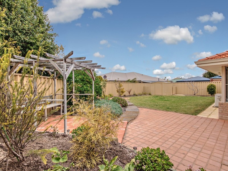 4 Anguilla Court, Secret Harbour WA 6173