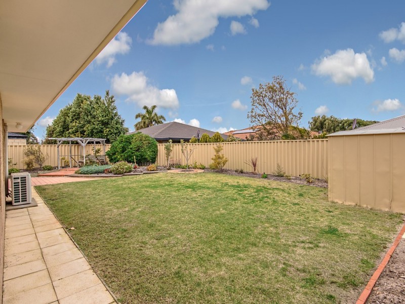 4 Anguilla Court, Secret Harbour WA 6173