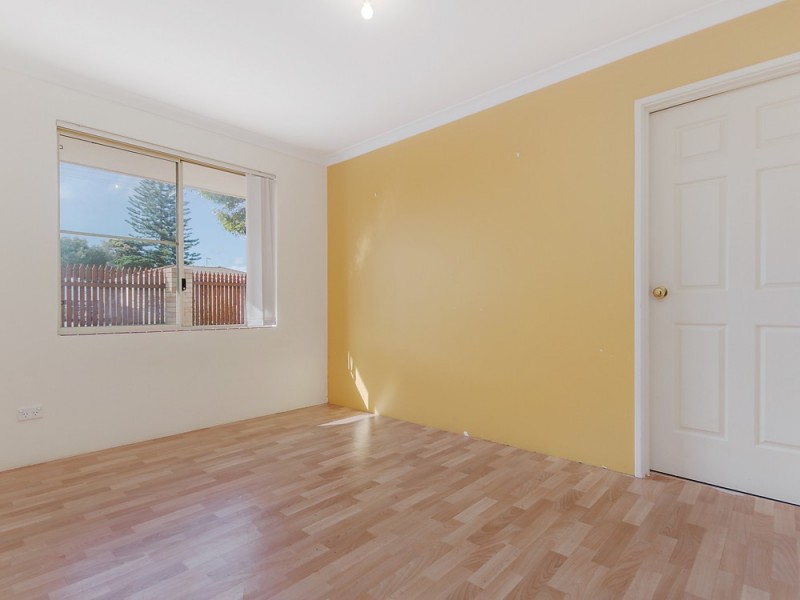 16 Wooleen Street, Golden Bay WA 6174